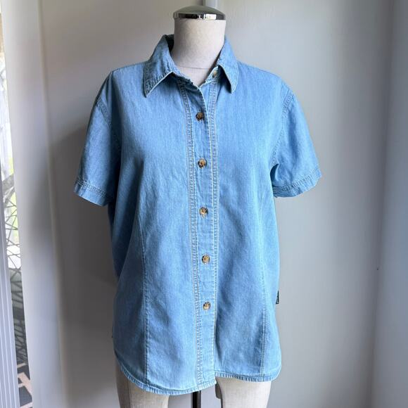 Woolrich Women’s Light Denim Short Sleeve Button Shirt Size L - Picture 2 of 8